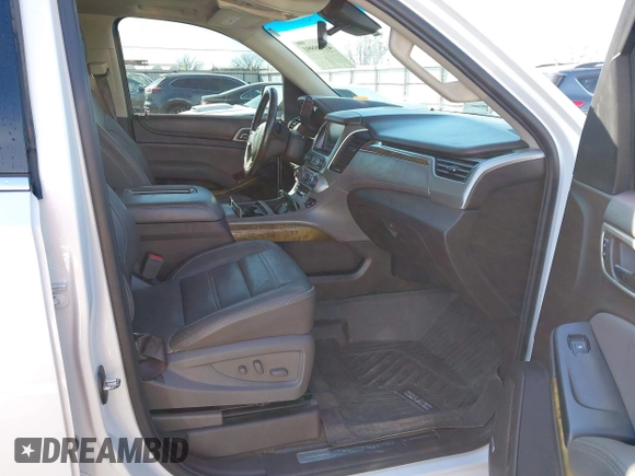 2017 GMC Yukon XL Denali with VIN 1GKS2HKJ5HR355961, listed as a IAAI auction lot 41509991 with 204,474 mi miles. Bid and sale history available at carsss.com. Image 5.