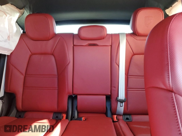 2023 Porsche Cayenne S z VIN WP1AB2AY4PDA14760, wystawiony jako Copart lot #44556414 z przebiegiem 5 886 mil mil oraz . Historia ofert i sprzedaży dostępna na DreamBid. Obrazek 10.