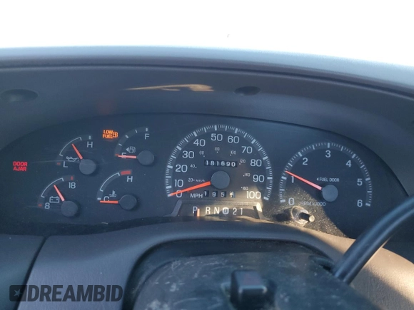 1998 Ford F-150 with VIN 2FTZF07W8WCA96137, listed as a Copart auction lot 82886074 with 181,690 mi miles and Salvage title. Bid and sale history available at DreamBid. Image 9.