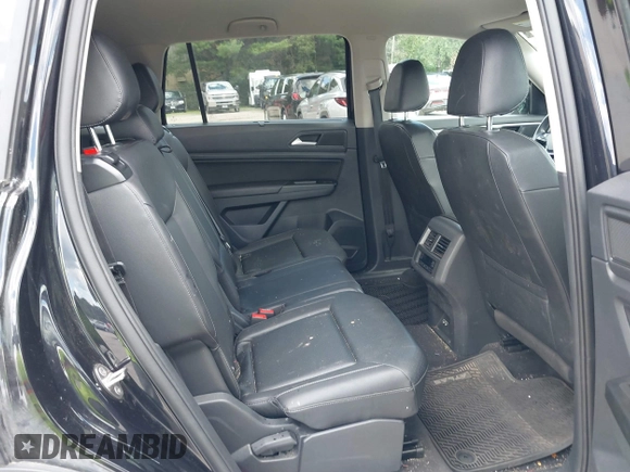 2020 Volkswagen Atlas SE z VIN 1V2UR2CA7LC504330, wystawiony jako IAAI lot #39755712 z przebiegiem 79 892 mil mil oraz . Historia ofert i sprzedaży dostępna na DreamBid. Obrazek 8.