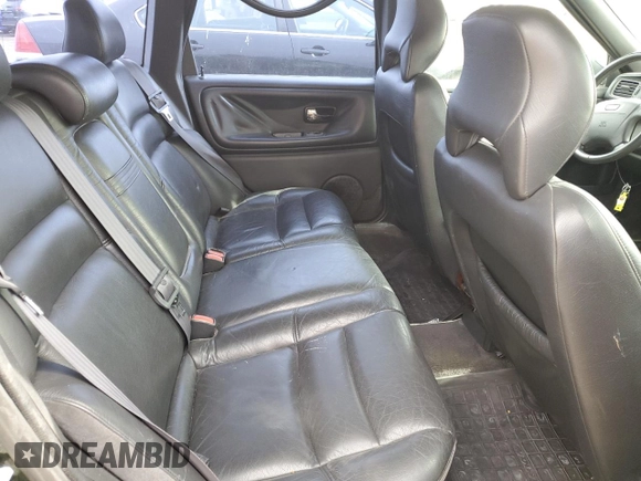 1998 Volvo V70 XC with VIN YV1LZ5642W2435930, listed as a Copart auction lot 52203545 with 254,226 mi miles and Salvage Title. Bid and sale history available at carsss.com. Image 10.