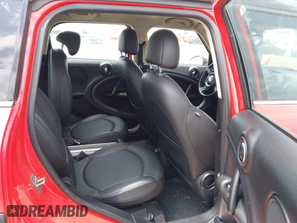 2011 MINI Countryman S z VIN WMWZC5C52BWL53856, wystawiony jako IAAI lot #42368316 z przebiegiem 107 318 mil mil oraz . Historia ofert i sprzedaży dostępna na DreamBid. Obrazek 8.
