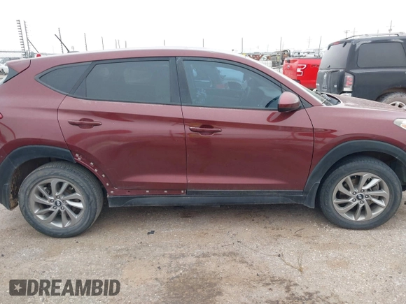 2017 Hyundai Tucson SE z VIN KM8J23A47HU431498, wystawiony jako IAAI lot #42425577 z przebiegiem 83 014 mil mil oraz . Historia ofert i sprzedaży dostępna na DreamBid. Obrazek 13.