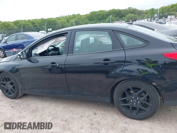2016 Ford Focus SE с VIN 1FADP3F23GL244313, выставлен на аукционе IAAI как лот 42282622 с пробегом Не указан миль и . История ставок и продаж доступна на DreamBid. Изображение 14.