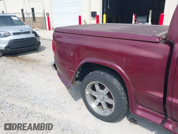 2001 Dodge Dakota Sport with VIN 1B7HL2AN91S278613, listed as a IAAI auction lot 42047239 with 178,321 mi miles and . Bid and sale history available at carsss.com. Image 6.