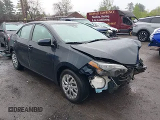 2019 Toyota Corolla L z VIN 2T1BURHEXKC185698, wystawiony jako IAAI lot #42183654 z przebiegiem 36 963 mil mil oraz . Historia ofert i sprzedaży dostępna na DreamBid. Obrazek 1.