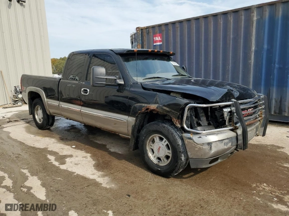 2000 GMC New Sierra 1500 SLE with VIN 1GTEK19T5YE314065, listed as a Copart auction lot 75393644 with NaN miles and Non Repairable. Bid and sale history available at carsss.com. Image 4.