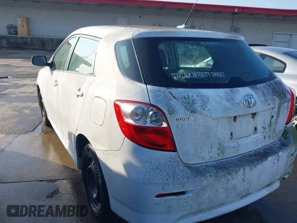 2010 Toyota Matrix with VIN 2T1KU4EE5AC224042, listed as a IAAI auction lot 41515371 with 1 mi miles. Bid and sale history available at carsss.com. Image 3.
