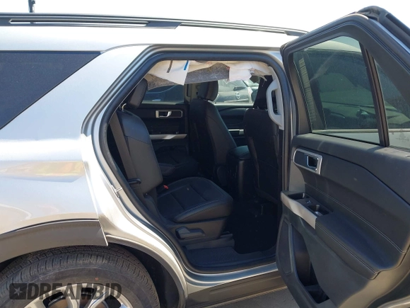 2024 Ford Explorer XLT z VIN 1FMSK7DH8RGA81728, wystawiony jako IAAI lot #41671142 z przebiegiem 1 220 mil mil oraz . Historia ofert i sprzedaży dostępna na DreamBid. Obrazek 8.