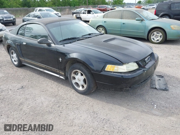 2000 Ford Mustang with VIN 1FAFP4048YF163834, listed as a IAAI auction lot 42090407 with 161,928 mi miles. Bid and sale history available at carsss.com. Image 1.