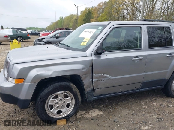 2017 Jeep Patriot Sport with VIN 1C4NJPBA2HD146096, listed as a IAAI auction lot 41896154 with 165,486 mi miles. Bid and sale history available at carsss.com. Image 6.