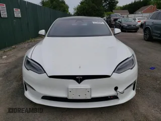 2021 Tesla Model S Long Range z VIN 5YJSA1E59MF438359, wystawiony jako Copart lot #57794325 z przebiegiem 31 651 mil mil oraz Szkoda całkowita • Salvage title. Historia ofert i sprzedaży dostępna na DreamBid. Obrazek 5.