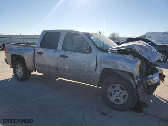 2007 Chevrolet Silverado 1500 LT w/1LT with VIN 3GCEK13M57G506272, listed as a Copart auction lot 87965655 with 288,240 mi miles and Salvage Title. Bid and sale history available at carsss.com. Image 4.