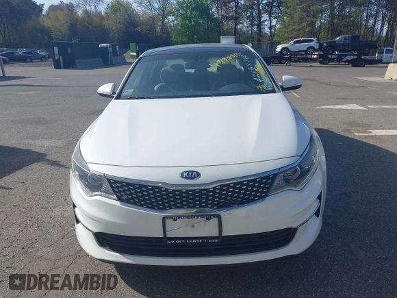 2016 Kia Optima EX with VIN 5XXGU4L32GG070138, listed as a IAAI auction lot 42138810 with 131,040 mi miles. Bid and sale history available at carsss.com. Image 12.
