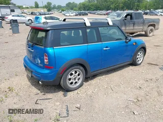 2012 MINI Clubman z VIN WMWZF3C57CT189793, wystawiony jako IAAI lot #42483499 z przebiegiem 77 599 mil mil oraz . Historia ofert i sprzedaży dostępna na DreamBid. Obrazek 4.