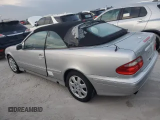 2000 Mercedes-Benz CLK 320/430 with VIN WDBLK65G1YT034408, listed as a Copart auction lot 76848804 with Not Provided miles and Salvage Title. Bid and sale history available at DreamBid. Image 2.
