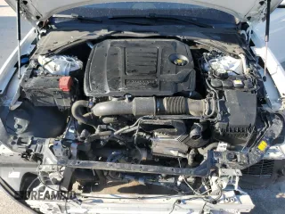 2018 Jaguar XF 25t Premium with VIN SAJBD4FXXJCY69361, listed as a Copart auction lot 71079714 with 103,105 mi miles and Salvage Title. Bid and sale history available at carsss.com. Image 11.