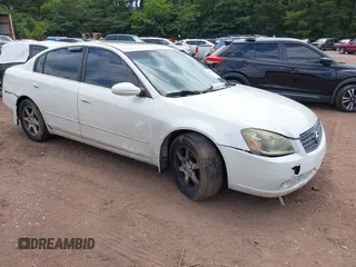 2005 Nissan Altima S with VIN 1N4AL11D15C205776, listed as a IAAI auction lot 42646257 with 302,196 mi miles and . Bid and sale history available at DreamBid. Image 1.