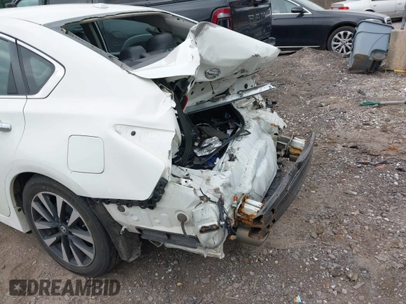 2018 Nissan Altima SR with VIN 1N4AL3AP7JC174856, listed as a IAAI auction lot 42070366 with 135,680 mi miles and . Bid and sale history available at carsss.com. Image 17.