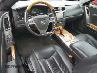 2004 Cadillac XLR z VIN 1G6YV34A845603928, wystawiony jako Copart lot #79260073 z przebiegiem 51 336 mil mil oraz Szkody całkowita. Historia ofert i sprzedaży dostępna na DreamBid. Obrazek 8.