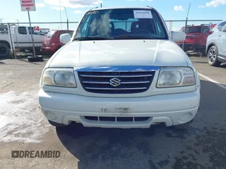 2002 Suzuki XL-7 Standard with VIN JS3TX92V624119643, listed as a IAAI auction lot 41494058 with 177,700 mi miles. Bid and sale history available at carsss.com. Image 12.