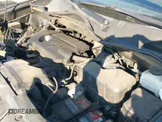 2013 Toyota Highlander with VIN 5TDZA3EH0DS041350, listed as a IAAI auction lot 41016547 with 183,293 mi miles and . Bid and sale history available at DreamBid. Image 19.