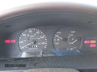 1993 Nissan Sentra E z VIN JN1EB31P3PU217402, wystawiony jako IAAI lot #42051237 z przebiegiem 363 365 mil mil oraz . Historia ofert i sprzedaży dostępna na DreamBid. Obrazek 7.