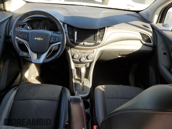 2019 Chevrolet Trax LT z VIN 3GNCJLSB1KL155891, wystawiony jako Copart lot #49586375 z przebiegiem Nie podano mil oraz Szkoda całkowita • Salvage title. Historia ofert i sprzedaży dostępna na DreamBid. Obrazek 8.