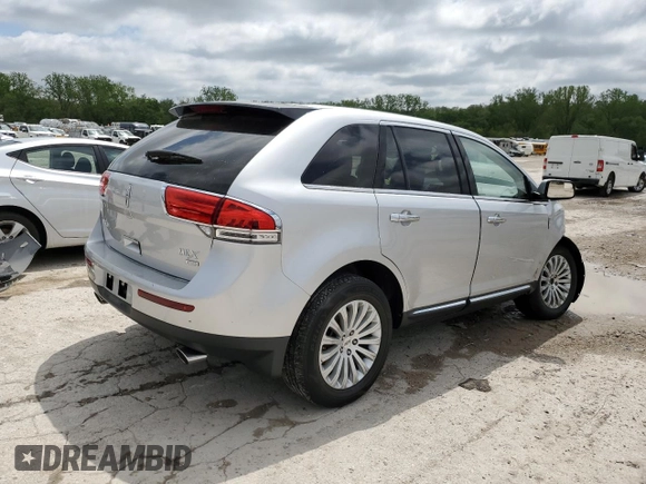 2011 Lincoln MKX z VIN 2LMDJ8JK6BBJ08962, wystawiony jako Copart lot #54329225 z przebiegiem 183 883 mil mil oraz Szkoda całkowita • Salvage title. Historia ofert i sprzedaży dostępna na DreamBid. Obrazek 3.