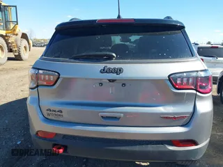 2022 Jeep Compass Trailhawk z VIN 3C4NJDDB8NT192316, wystawiony jako IAAI lot #42044851 z przebiegiem 12 656 mil mil oraz . Historia ofert i sprzedaży dostępna na DreamBid. Obrazek 16.