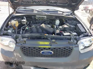 2005 Ford Escape XLT z VIN 1FMCU931X5KD62886, wystawiony jako IAAI lot #42564007 z przebiegiem 134 080 mil mil oraz . Historia ofert i sprzedaży dostępna na DreamBid. Obrazek 10.