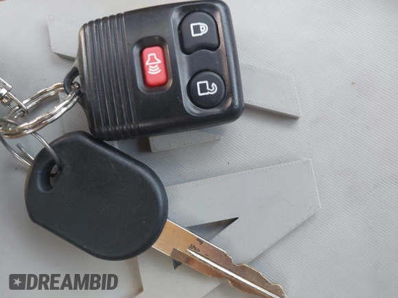 2005 Ford Escape Limited with VIN 1FMYU94175KA06769, listed as a IAAI auction lot 42532103 with 129,905 mi miles and . Bid and sale history available at DreamBid. Image 11.