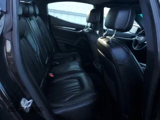 2016 Maserati Ghibli S Q4 z VIN ZAM57RTA4G1182621, wystawiony jako Copart lot #44172885 z przebiegiem 71 838 mil mil oraz Tytuł czysty. Historia ofert i sprzedaży dostępna na DreamBid. Obrazek 10.