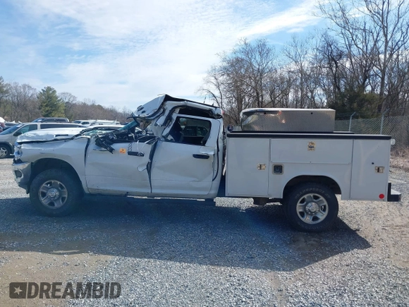 2023 Ram 2500 Tradesman with VIN 3C6UR5HJXPG646810, listed as a IAAI auction lot 41415537 with 10,865 mi miles. Bid and sale history available at carsss.com. Image 14.