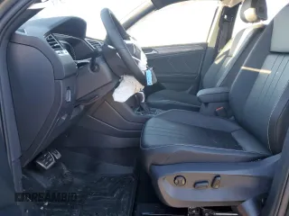 2024 Volkswagen Tiguan SE R-Line Black with VIN 3VV8B7AX9RM129190, listed as a Copart auction lot 88145965 with 3,921 mi miles and Salvage title. Bid and sale history available at DreamBid. Image 7.