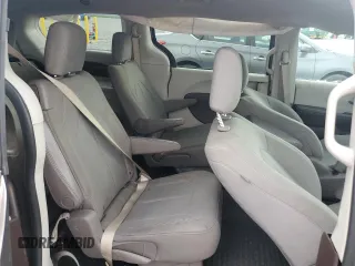 2017 Chrysler Pacifica Touring with VIN 2C4RC1DG7HR747382, listed as a Copart auction lot 61635915 with 188,495 mi miles and Salvage title. Bid and sale history available at DreamBid. Image 11.