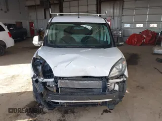2019 Ram ProMaster City Cargo Tradesman z VIN ZFBHRFAB7K6M61484, wystawiony jako IAAI lot #41584872 z przebiegiem 63 558 mil mil oraz . Historia ofert i sprzedaży dostępna na DreamBid. Obrazek 13.