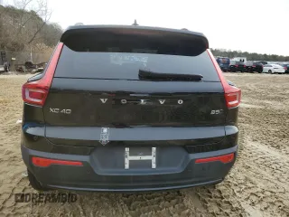 2024 Volvo XC40 Core Bright Theme с VIN YV4L12UK5R2334069, выставлен на аукционе Copart как лот 86729964 с пробегом 15 762 миль миль и Списание • Salvage title. История ставок и продаж доступна на DreamBid. Изображение 6.