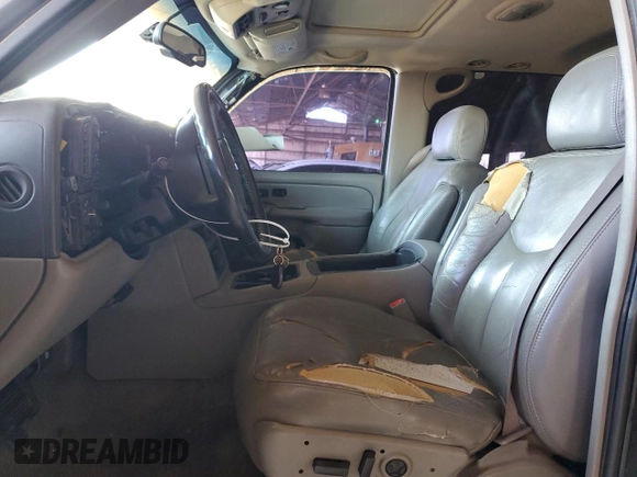 2004 Chevrolet Suburban Z71 with VIN 3GNFK16Z04G129316, listed as a Copart auction lot 81158624 with 213,543 mi miles and Clean Title. Bid and sale history available at carsss.com. Image 7.