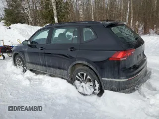 2022 Volkswagen Tiguan S z VIN 3VV0B7AX5NM132255, wystawiony jako Copart lot #43942605 z przebiegiem 90 460 mil mil oraz Tytuł czysty. Historia ofert i sprzedaży dostępna na DreamBid. Obrazek 2.
