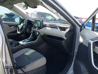 2021 Toyota RAV4 XLE with VIN 2T3W1RFV2MC172029, listed as a IAAI auction lot 41861810 with 78,024 mi miles. Bid and sale history available at carsss.com. Image 5.