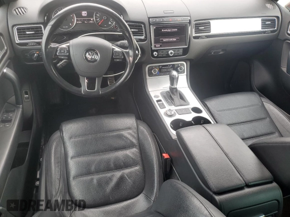 2017 Volkswagen Touareg Wolfsburg Edition с VIN WVGRF7BPXHD005361, выставлен на аукционе Copart как лот 59959415 с пробегом 24 982 миль миль и Списание • Salvage title. История ставок и продаж доступна на DreamBid. Изображение 8.