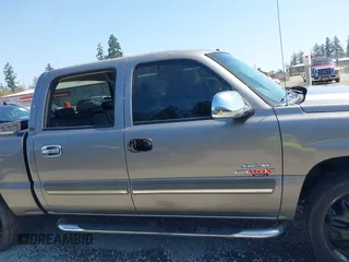 2006 Chevrolet Silverado 1500 LT1 with VIN 2GCEK13N361214121, listed as a IAAI auction lot 42106196 with Not Provided miles. Bid and sale history available at carsss.com. Image 14.