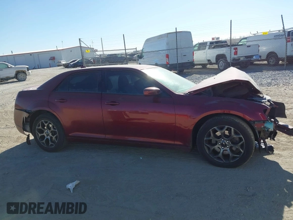 2018 Chrysler 300 with VIN 2C3CCAGG0JH269100, listed as a IAAI auction lot 41448431 with 91,034 mi miles. Bid and sale history available at carsss.com. Image 12.