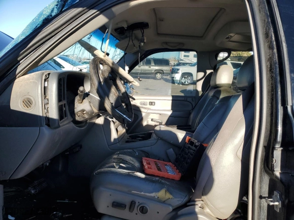 2006 GMC Yukon XL SLT with VIN 3GKFK16Z06G116730, listed as a Copart auction lot 86746054 with 222,236 mi miles and Salvage Title. Bid and sale history available at carsss.com. Image 7.