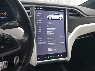 2016 Tesla Model X P90D with VIN 5YJXCBE41GF006284, listed as a IAAI auction lot 41809683 with 71,135 mi miles. Bid and sale history available at carsss.com. Image 18.
