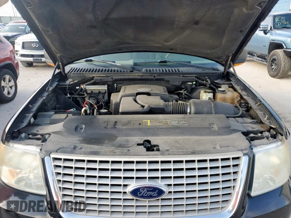2004 Ford Expedition Eddie Bauer z VIN 1FMFU17L94LB02594, wystawiony jako Copart lot #55357975 z przebiegiem 104 450 mil mil oraz Szkoda całkowita • Salvage title. Historia ofert i sprzedaży dostępna na DreamBid. Obrazek 12.
