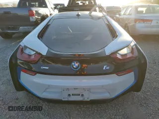 2015 BMW i8 z VIN WBY2Z2C54FV392704, wystawiony jako Copart lot #73805174 z przebiegiem 69 393 mil mil oraz Szkoda całkowita • Salvage title. Historia ofert i sprzedaży dostępna na DreamBid. Obrazek 6.