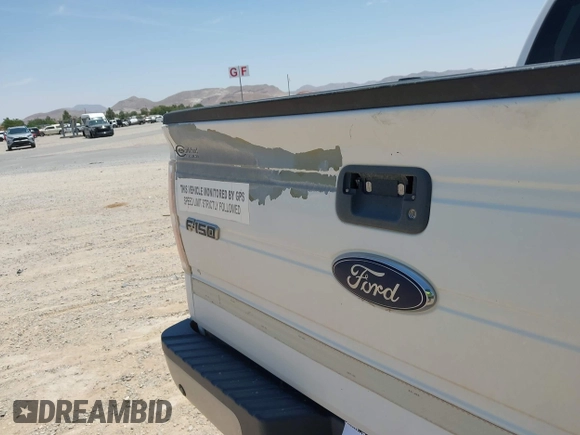 2014 Ford F-150 XL z VIN 1FTFX1EF5EKE66124, wystawiony jako IAAI lot #42256807 z przebiegiem 211 614 mil mil oraz . Historia ofert i sprzedaży dostępna na DreamBid. Obrazek 6.