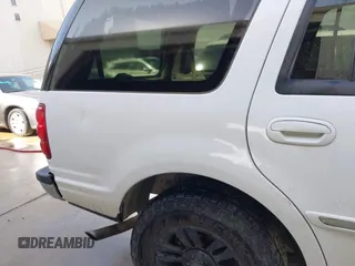 2002 Ford Expedition XLT с VIN 1FMRU15W62LA56553, выставлен на аукционе IAAI как лот 42454364 с пробегом Не указан миль и . История ставок и продаж доступна на DreamBid. Изображение 6.